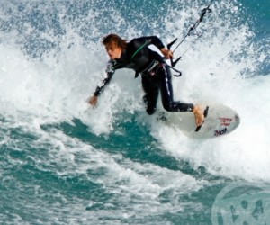 Kyte surfing Lacanau