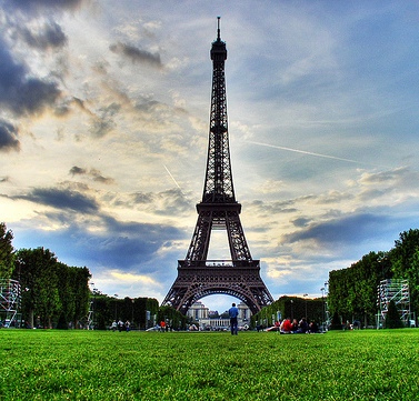 visit Paris on a budget