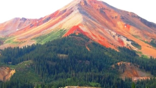 red mountains