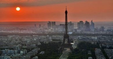 organize a trip to France
